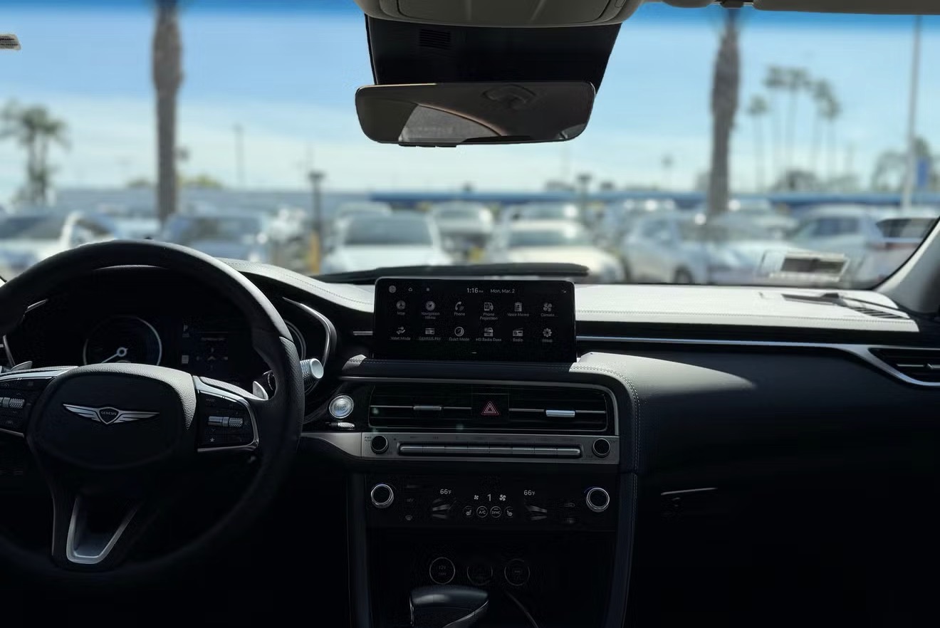 2025 Genesis G70
